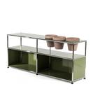 Meuble Sideboard USM Haller pour plantes, Vert olive RAL 6003, Ouvert, Avec 3 pots sur la droite, Terre cuite