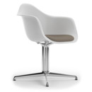 Eames Plastic Armchair RE DAL, Coton blanc, Avec coussin d'assise, Gris chaud / marron marais