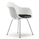Eames Plastic Armchair RE DAX, Blanc, Avec coussin d'assise, Bleu foncé / ivoire, Version standard - 43 cm, Chromé