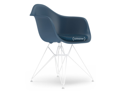 Eames Plastic Armchair RE DAR Bleu océan|Avec coussin d'assise|Bleu océan / gris foncé|Version standard - 43 cm|Revêtement blanc