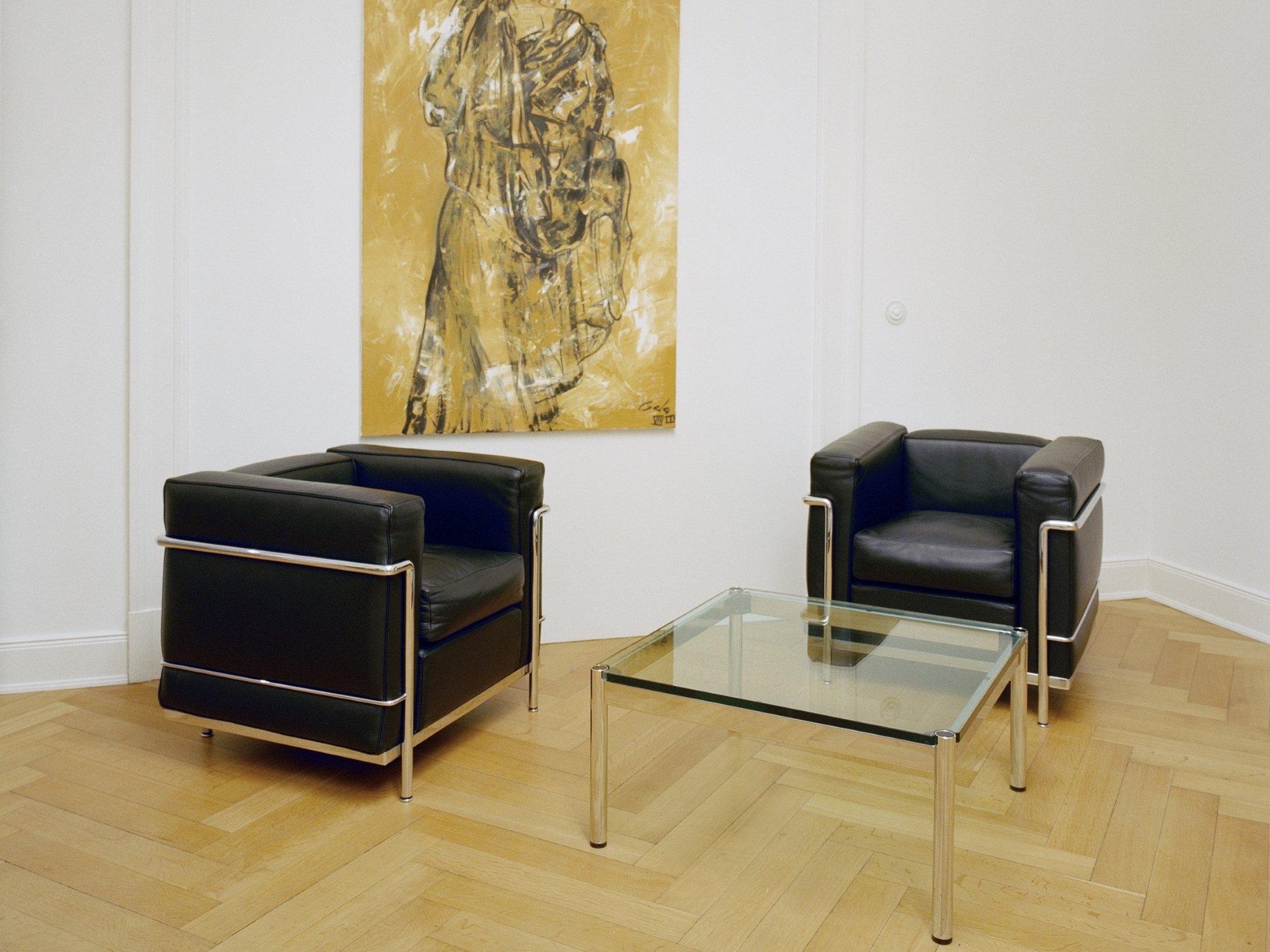 Classiques du design de Cassina et USM dans la salle d'attente