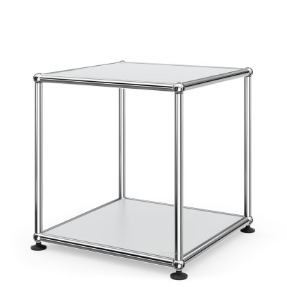 Table d'appoint 35 USM Haller, Panneaux inférieur et supérieur en métal, Argent mat USM