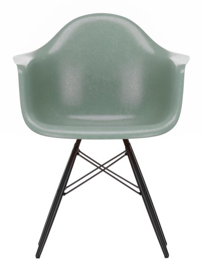 Eames Fiberglass Armchair DAW, Eames sea foam green, Érable noir