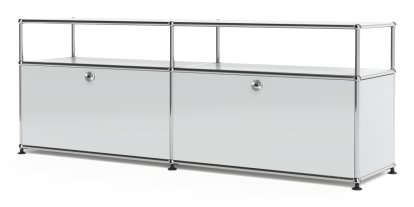 Meuble bas Lowboard L USM Haller avec rehausse, personnalisable, Gris clair RAL 7035, Avec 2 portes abattantes, Avec passe-câbles au centre haut