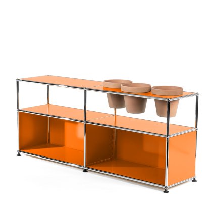Meuble Sideboard USM Haller pour plantes, Orange pur RAL 2004, Ouvert, Avec 3 pots sur la droite, Terre cuite