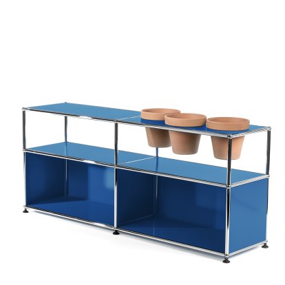 Meuble Sideboard USM Haller pour plantes, Bleu gentiane RAL 5010, Ouvert, Avec 3 pots sur la droite, Terre cuite