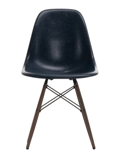 Eames Fiberglass Chair DSW, Eames navy blue, Érable foncé