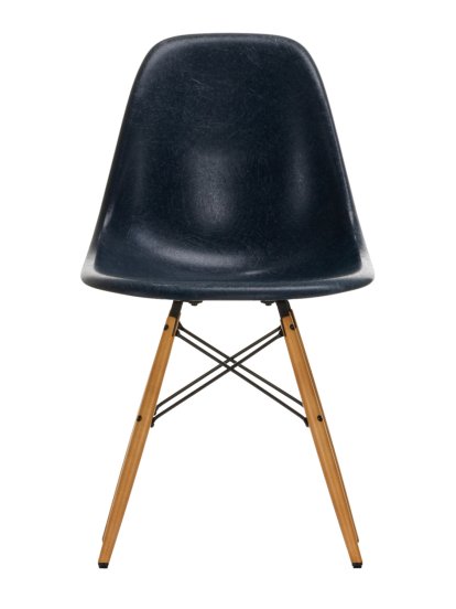 Eames Fiberglass Chair DSW, Eames navy blue, Érable nuance de jaune