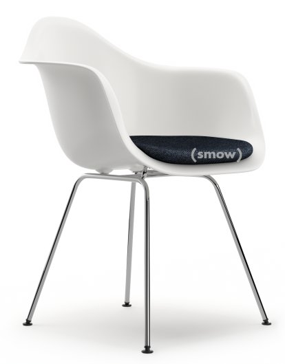 Eames Plastic Armchair RE DAX, Blanc non-RE, Avec coussin d'assise, Bleu foncé / ivoire, Version standard - 43 cm, Chromé
