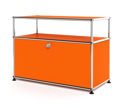 Meuble bas Lowboard M USM Haller avec rehausse, personnalisable, Orange pur RAL 2004, Avec  porte abattante, Avec passe-câbles au centre haut